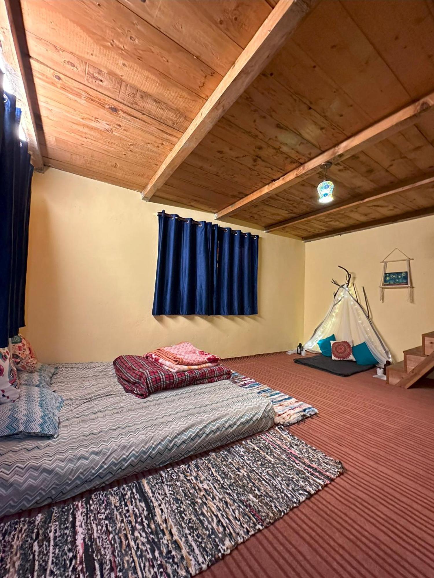Ahorastays Manāli Exterior foto